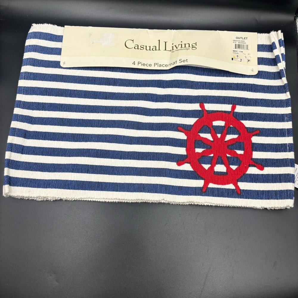 NWT Casual Living‎ Placemats Set of Four 4 Spinning Wheel 13” x 19” Cotton Blue